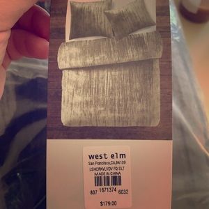 West Elm NWT queen crinkle velvet duvet cover